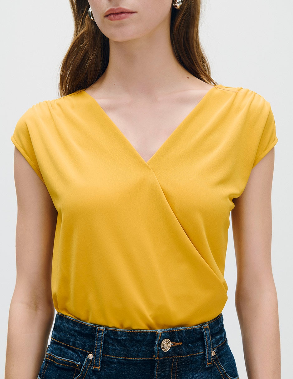Blusa sin manga para mujer 4