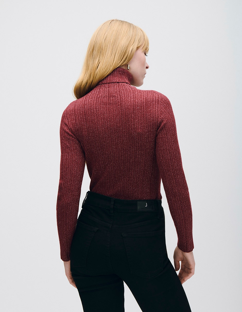 Suéter cuello tortuga para mujer