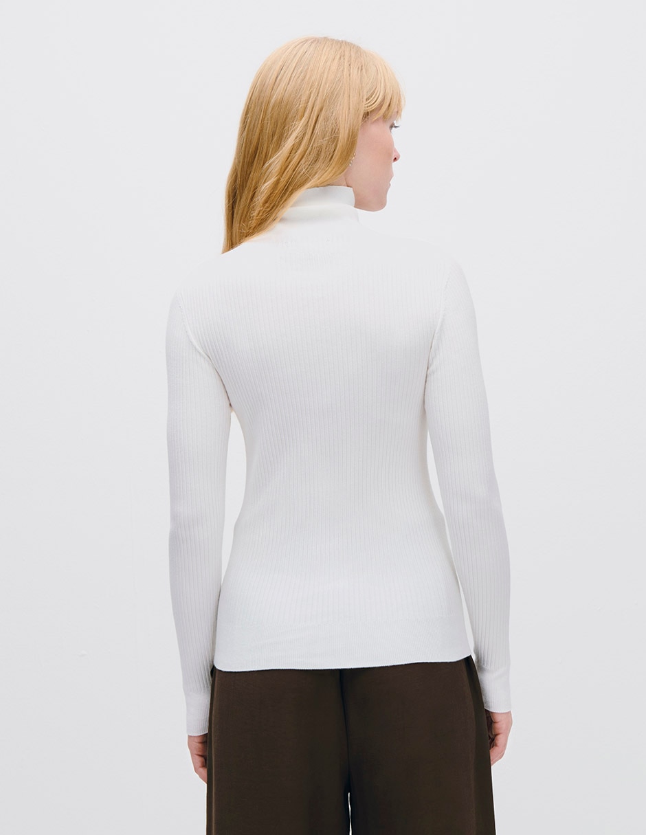Suéter cuello tortuga para mujer 3
