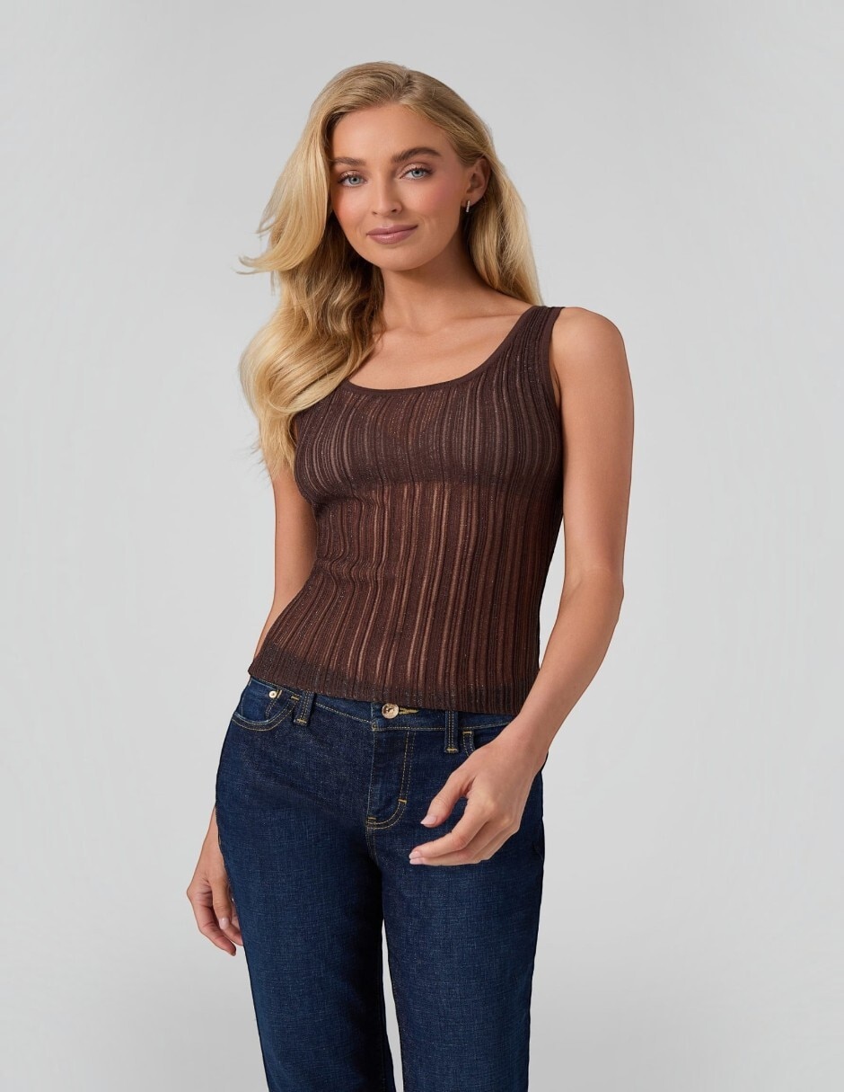 Top cuello redondo tirante clásico