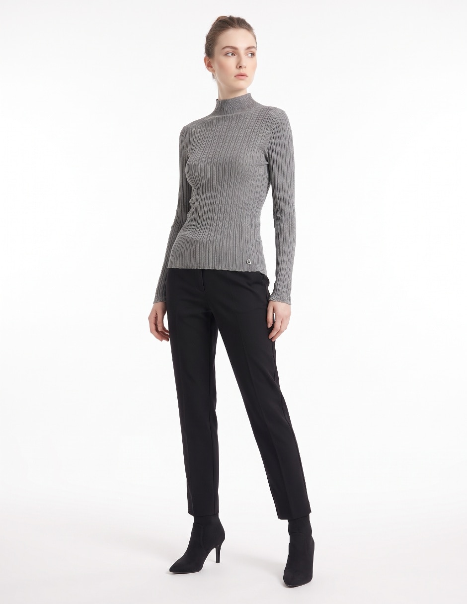 Suéter cuello tortuga para mujer 3