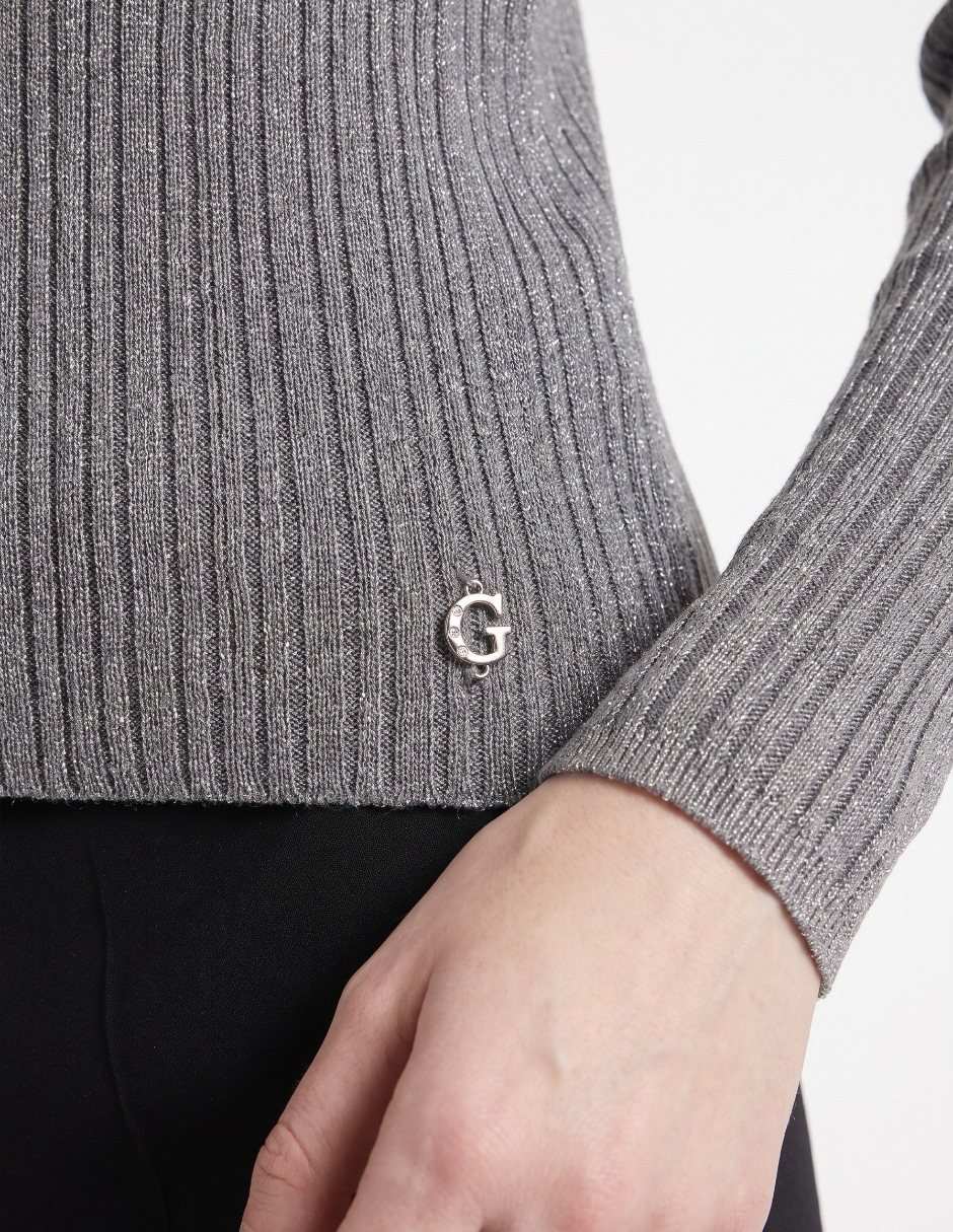 Suéter cuello tortuga para mujer 4
