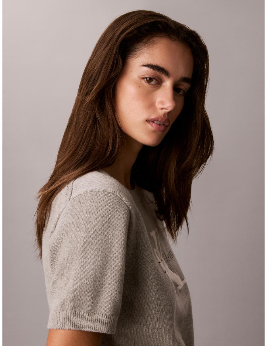 Suéter cuello redondo para mujer