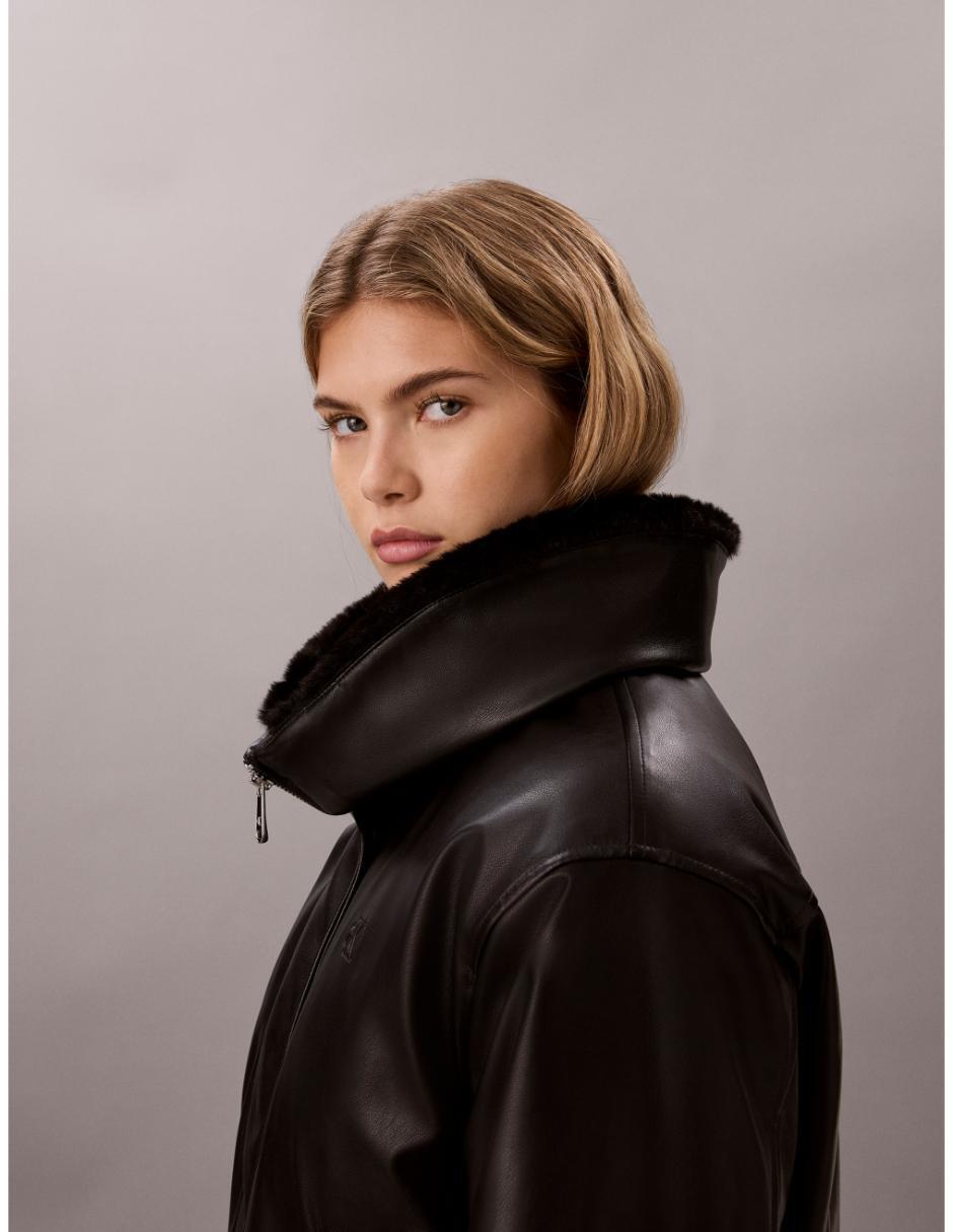 Chamarra impermeable para mujer 3