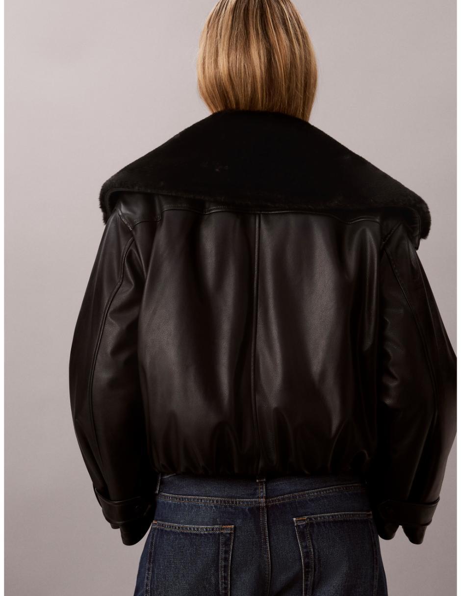 Chamarra impermeable para mujer 2