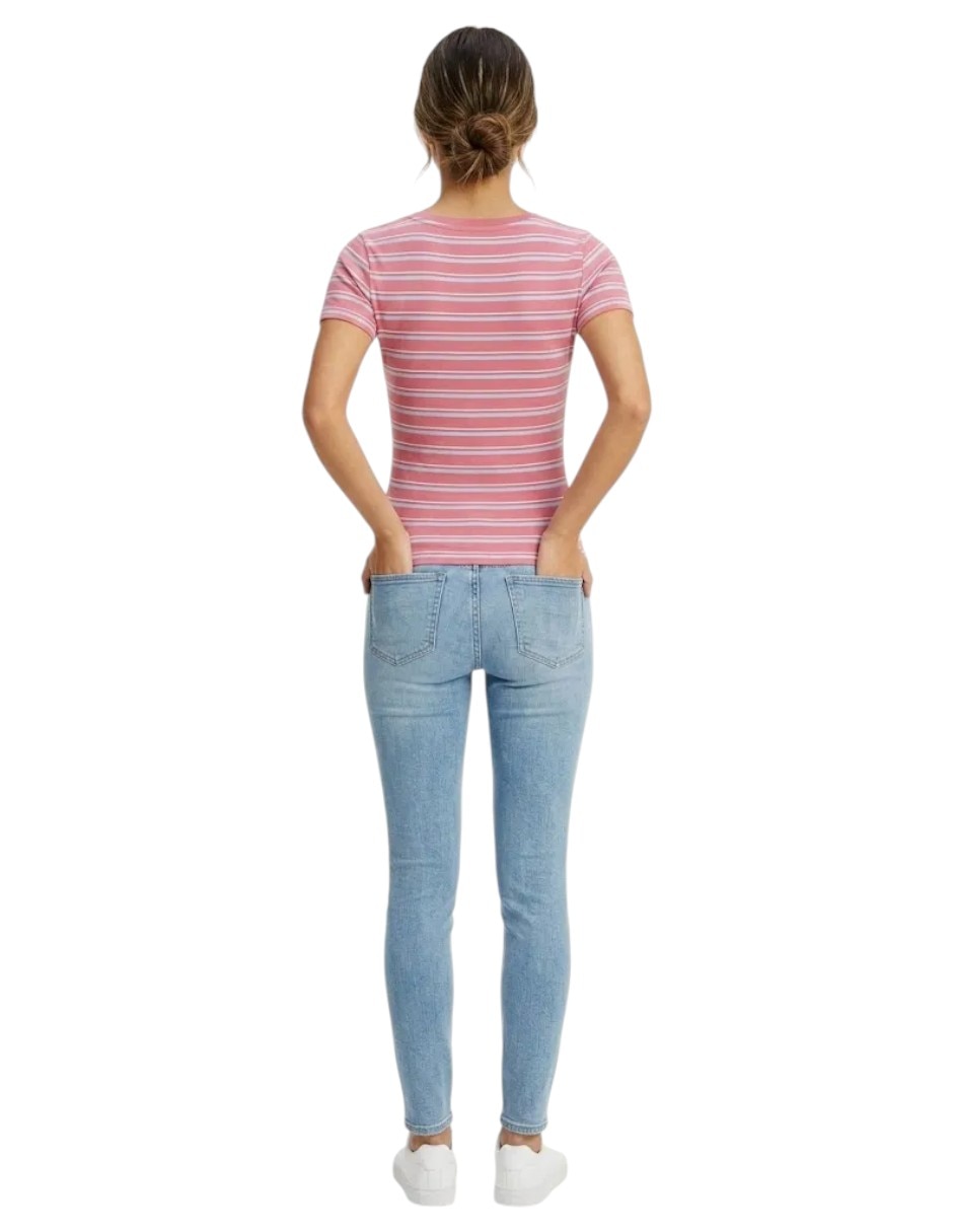 Playera manga corta cuello v para mujer 4