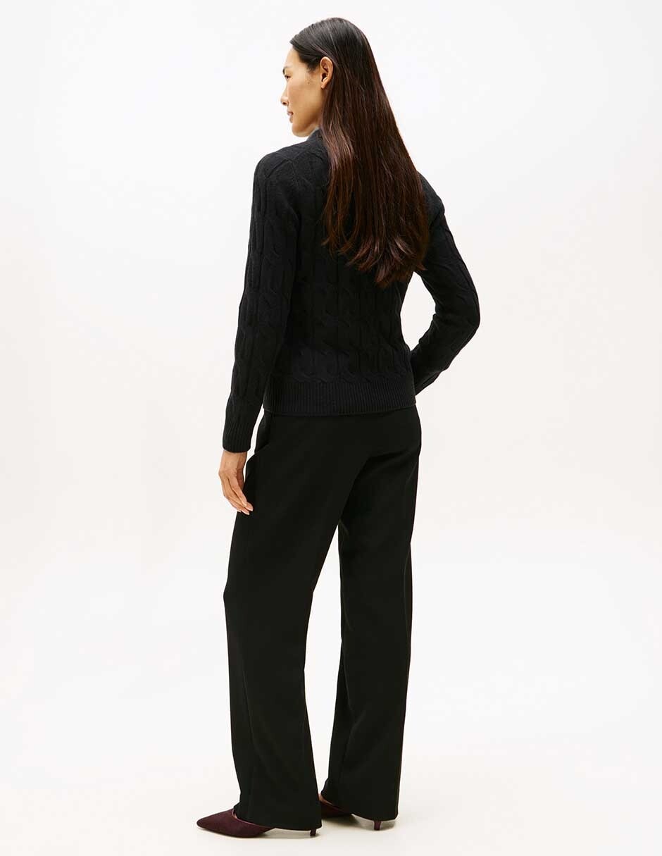 Suéter Tommy cuello redondo para mujer 4