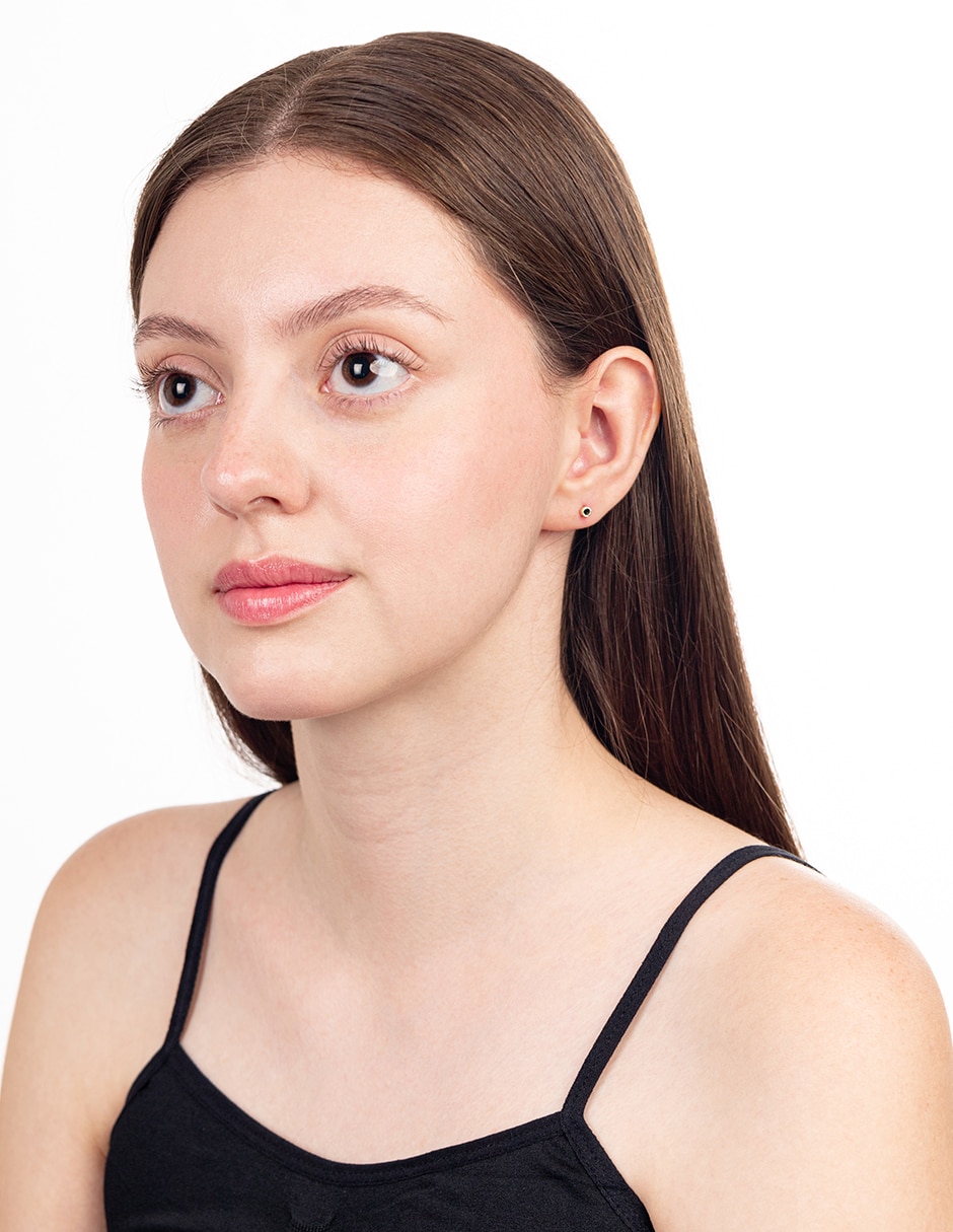 Broqueles de oro amarillo 10 k con acabado brillante zirconia